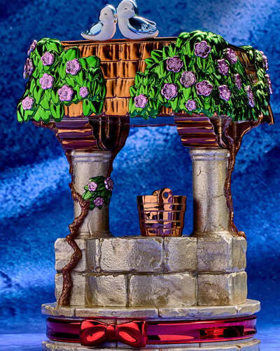Bath & Body Works Snow White Pedestal 3-Wick Candle Holder