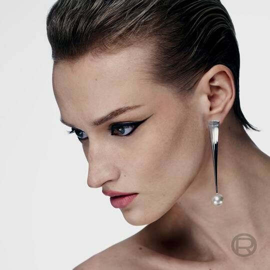 L’Oréal Paris & Mugler Eyeliner