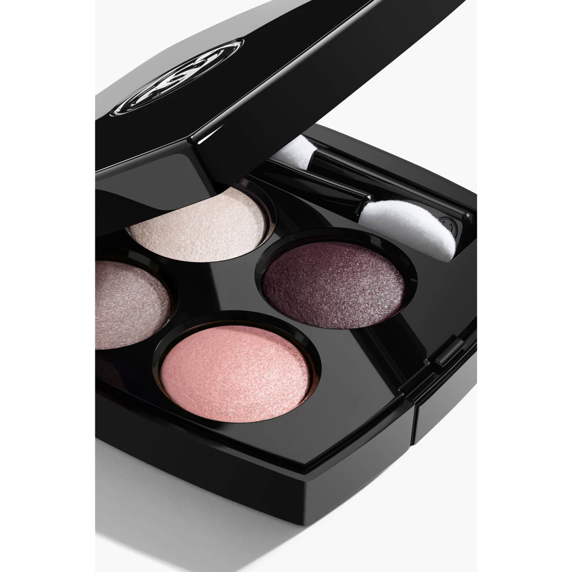 CHANEL LES 4 OMBRES MULTI-EFFECT QUADRA EYESHADOW- 202 - TISSÉ CAMÉLIA