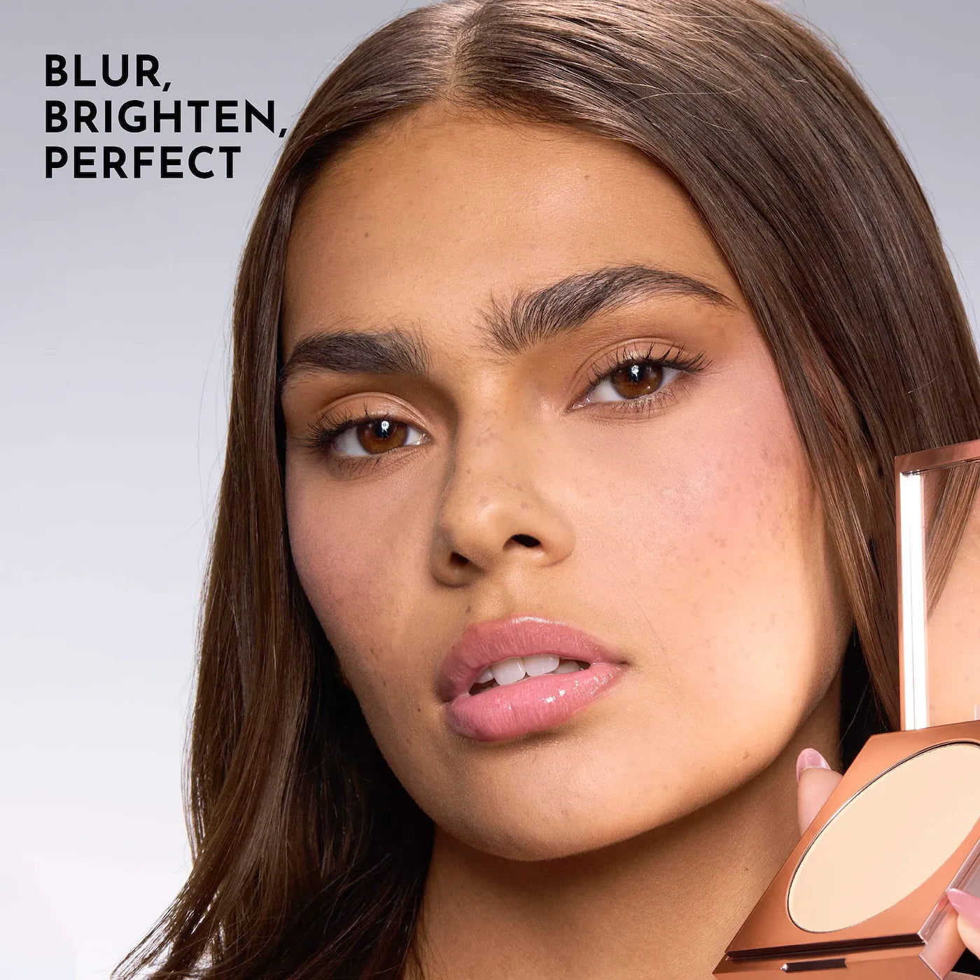 LAWLESS Skin-Smoothing Talc-Free Perfecting Powder